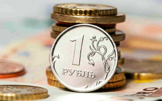 Эксперт назвал падение российского рубля маловероятным
