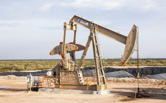 Экономист Катасонов назвал «харакири» введение потолка цен на нефть из России