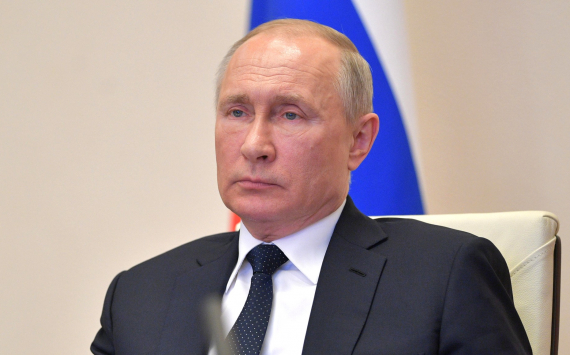 Путин посчитал решение США ограничивать использование доллара в нескольких странах «ошибочным»