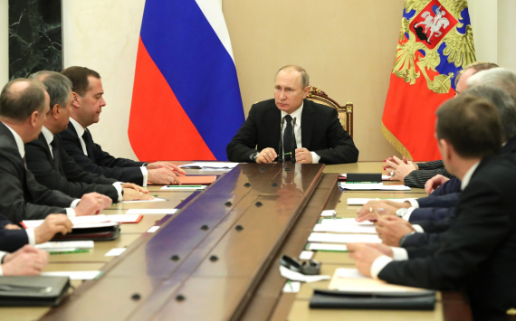 Владимир Путин: Динамика доходов россиян должна быть более устойчивой и выраженной