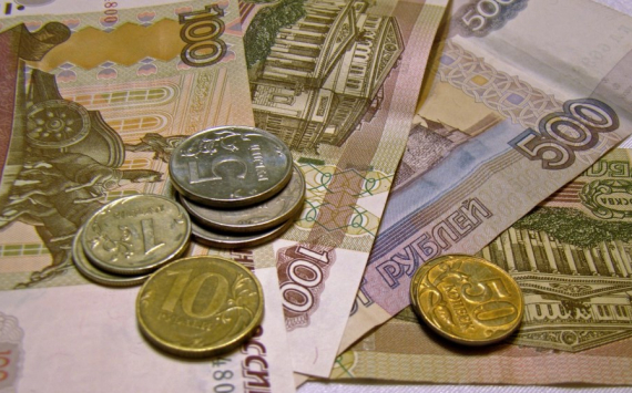 Минфин России может отступить от бюджетного правила из-за ослабления рубля