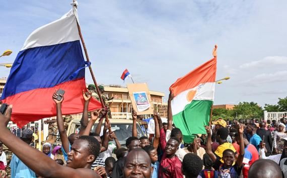 Политолог Чихачев оценил вероятность вторжения Франции в Нигер