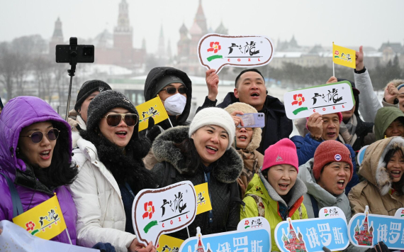 Число взаимных туристических поездок между Россией и Китаем стремительно растет