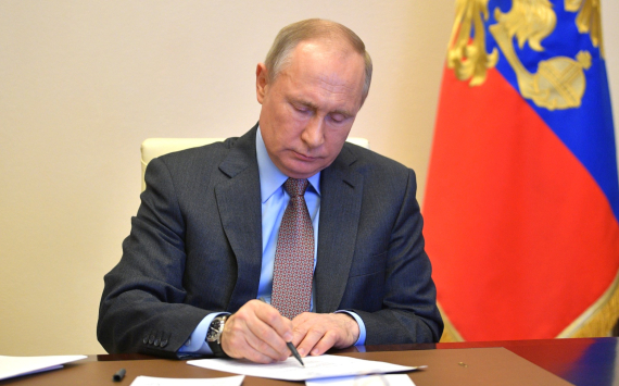 Президент России Владимир Путин наложил запрет на прохождение срочной службы иностранными агентами в пограничных войсках
