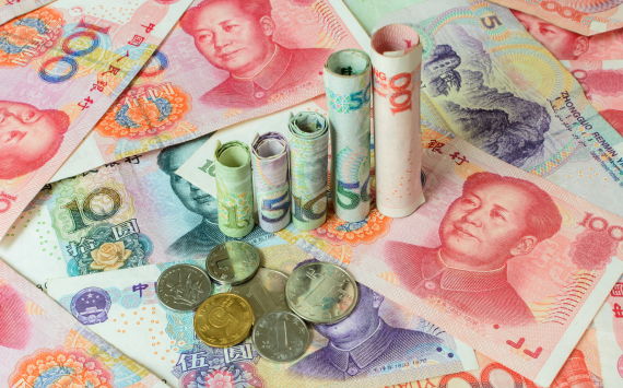 Китайская валюта стала самой популярной у россиян