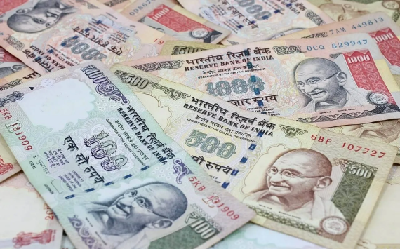 Найдено решение проблемы с накопившимися индийскими рупиями
