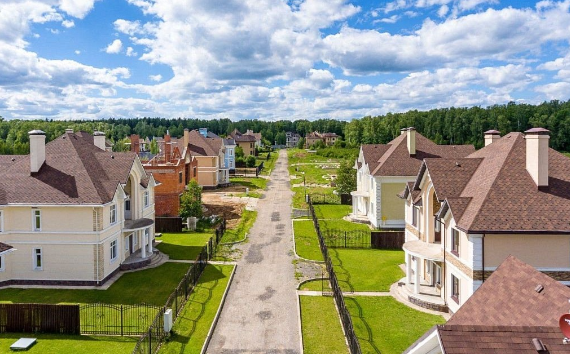 Спрос на ипотеку для покупки загородной недвижимости в России вырос почти вдвое