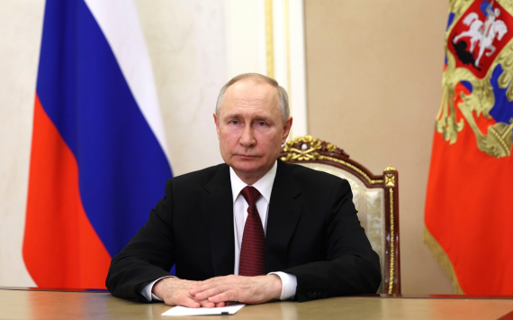 Владимир Путин выслушает доклад главы ДНР в Кремле