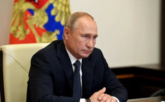 Путин поручил расширить программу мегагрантов и снизить налог для производителей спецоборудования