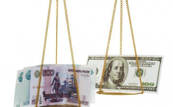 Эксперты спрогнозировали ослабление рубля из-за новых санкций США