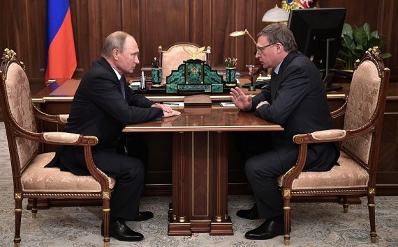 Путин похвалил Буркова за энергичное развитие Омской области