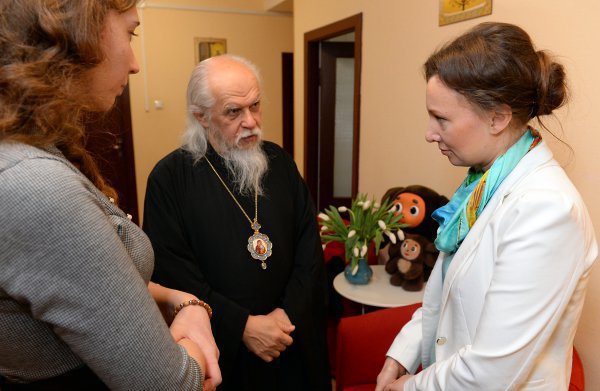 Анна Кузнецова посетила православный кризисный центр «Дом для мамы»