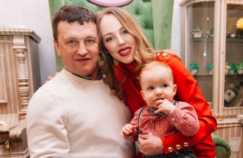 Галина Боб с мужем Сергеем Корягиным и сыном