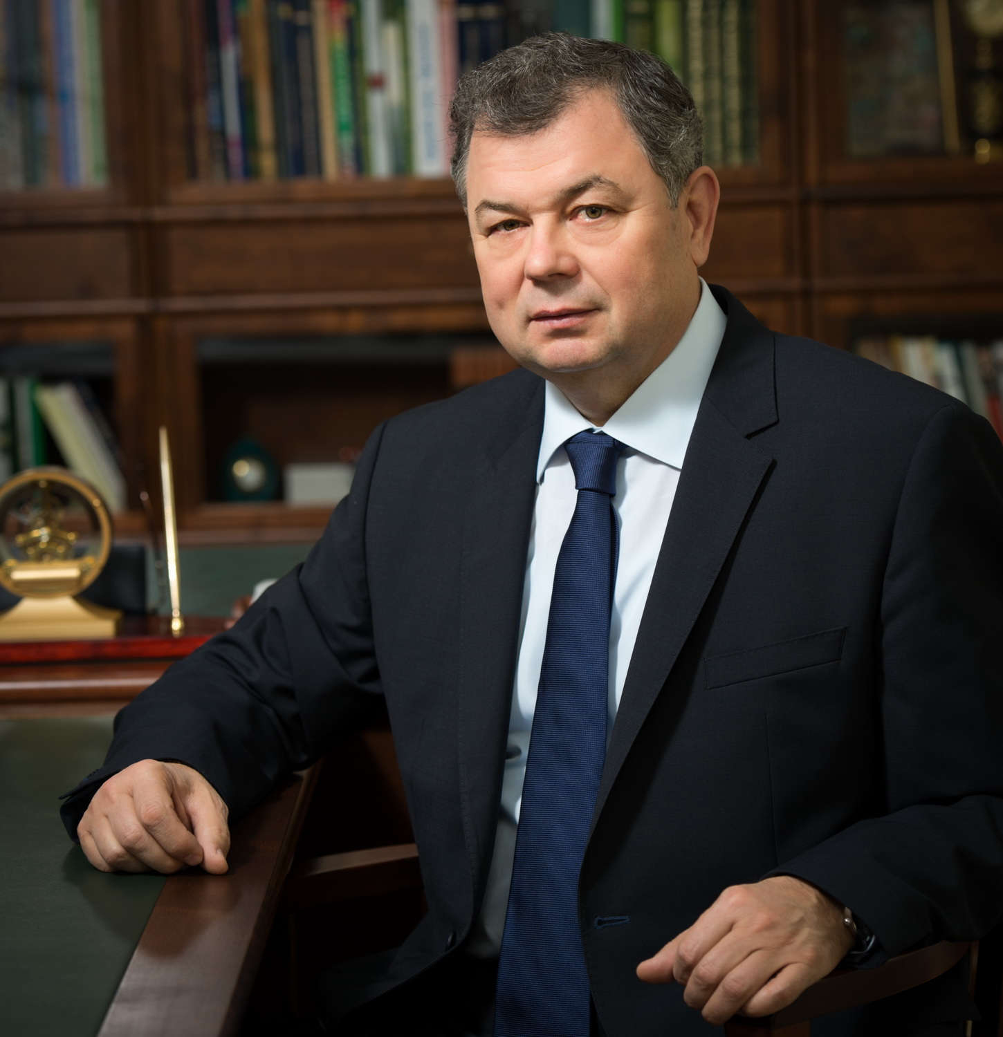 На фото: политик Анатолий Дмитриевич Артамонов